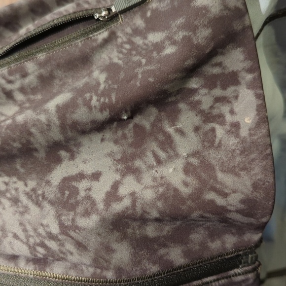 Lululemon Mist Over Windbreaker Summer Shade Medium Olive Dark Olive size 4 - Picture 15 of 15